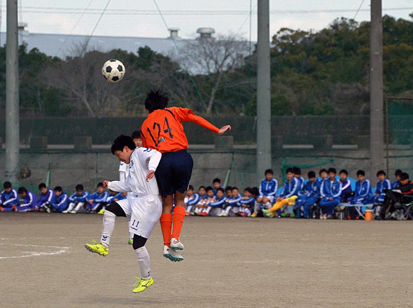 サッカー27-5.gif