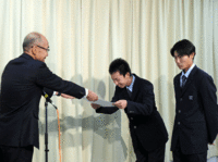 生徒表彰3.gif